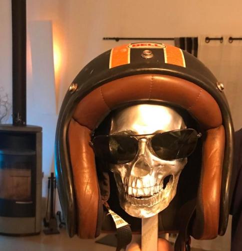 SKULLS helmet holder