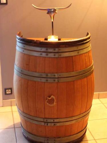 BARREL BAR